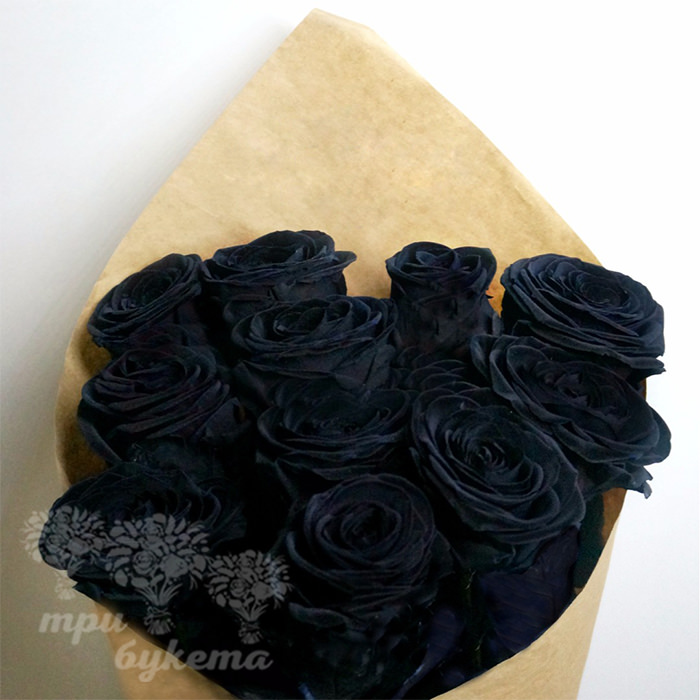 Купить букет из 11 черных роз в Саратове